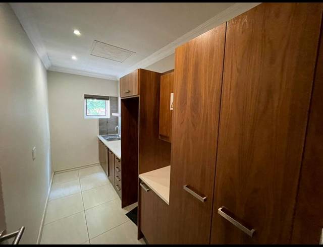 BUSINESS FOR SALE IN DIE HOEWES